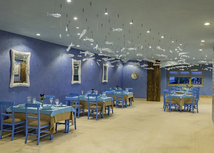 Royal Taj Mahal Side