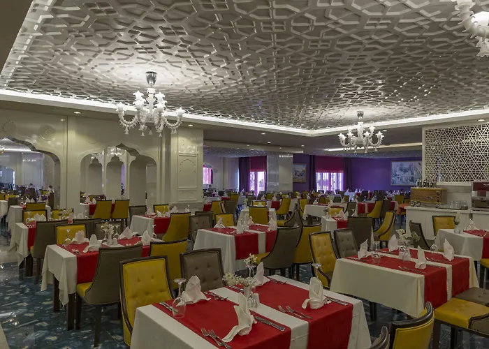 Royal Taj Mahal Hotell 5*