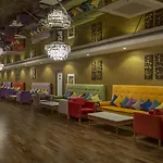 Royal Taj Mahal Hotel
