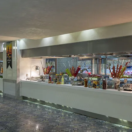 Royal Taj Mahal Szálloda 5*