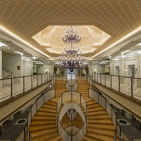 Royal Taj Mahal Szálloda 5*