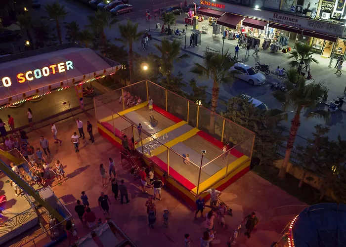 Готель Royal Taj Mahal 5*