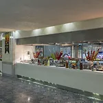 Royal Taj Mahal Hotell 5*