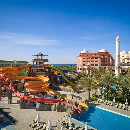 Royal Taj Mahal מלון 5*