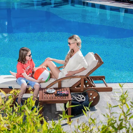 Royal Taj Mahal Szálloda Side