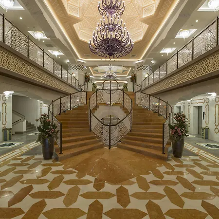 Royal Taj Mahal Szálloda 5*