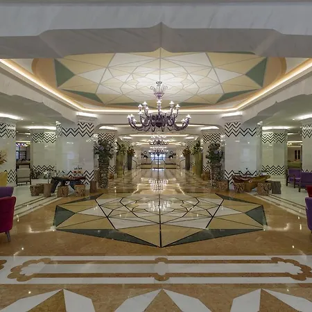 Royal Taj Mahal מלון 5*