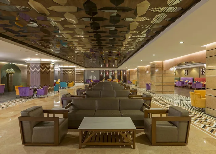 Royal Taj Mahal Hotel